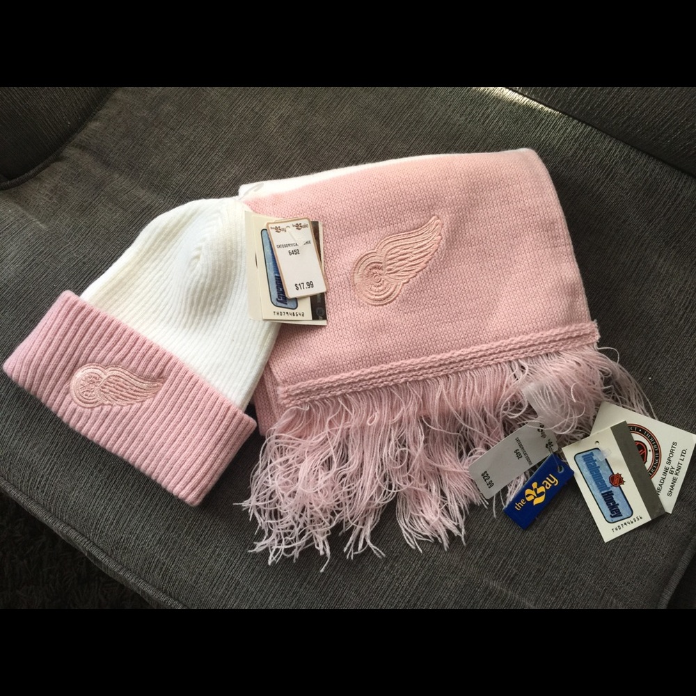 🏒 🧣 RED WINGS SCARF & HAT NWT